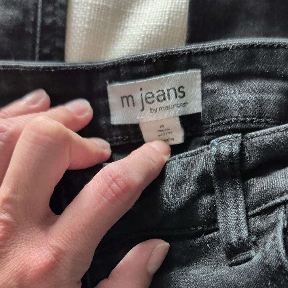 Black Women's Stretch Skinny Jeans - Picture 2 of 7